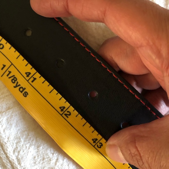 True Religion Black Leather Belt with Red stitching men’s L-XL - Picture 7 of 9